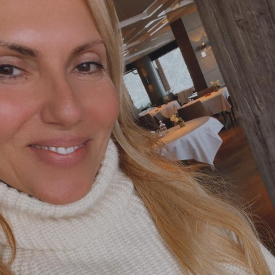 <div class="editor-content"><p>Marina</p></div>, 