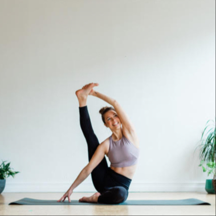 Melanie Emlyn500hr ARYT Yoga Teacher + Manual Osteopath