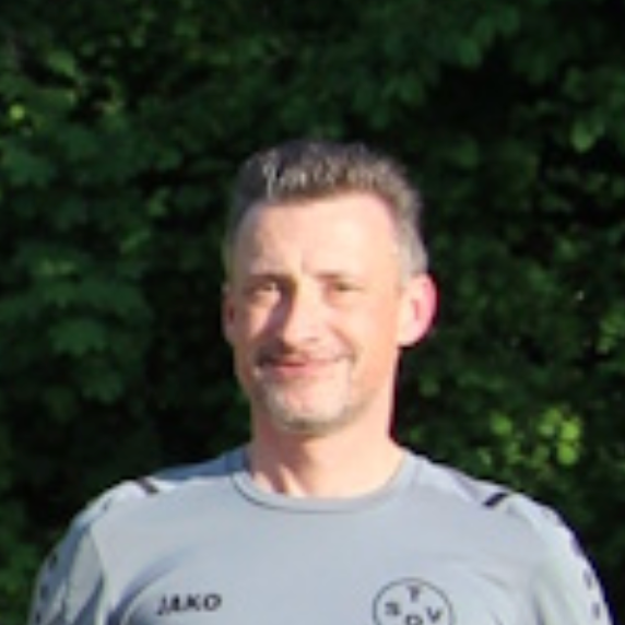 <div class="editor-content"><p>Plattform-Nutzer Markus M.</p></div>, <div class="editor-content"><p><span style="color: #FCFCFC">über den Trainingsnewsletter</span></p></div>