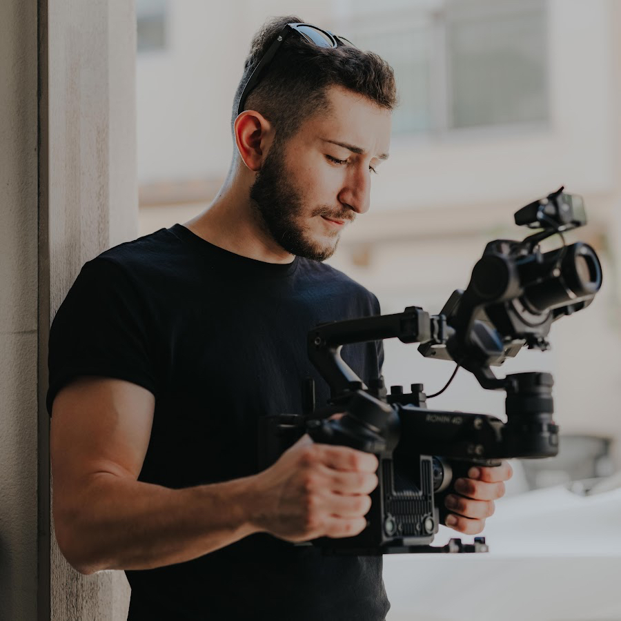 <div class="editor-content"><p><span>Sam Ayvazyan</span></p></div>, <div class="editor-content"><p>Automotive DP</p></div>