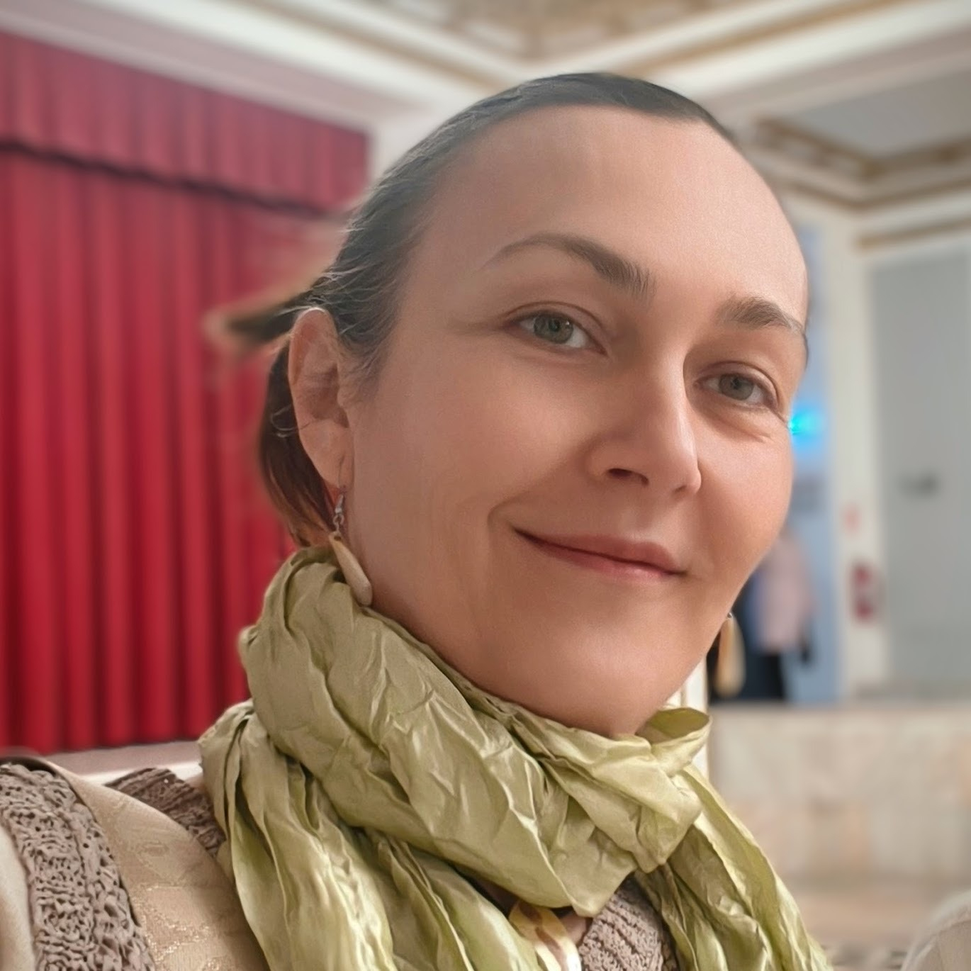 <div class="editor-content"><p>Dana</p></div>, <div class="editor-content"><p>Romania</p></div>