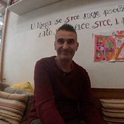 <div class="editor-content"><p>Danijel Leko</p></div>, <div class="editor-content"><p>Vjeroučitelj i glazbenik</p></div>