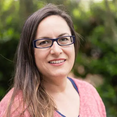 <div class="editor-content"><p>Pilar Martinez</p></div>, 