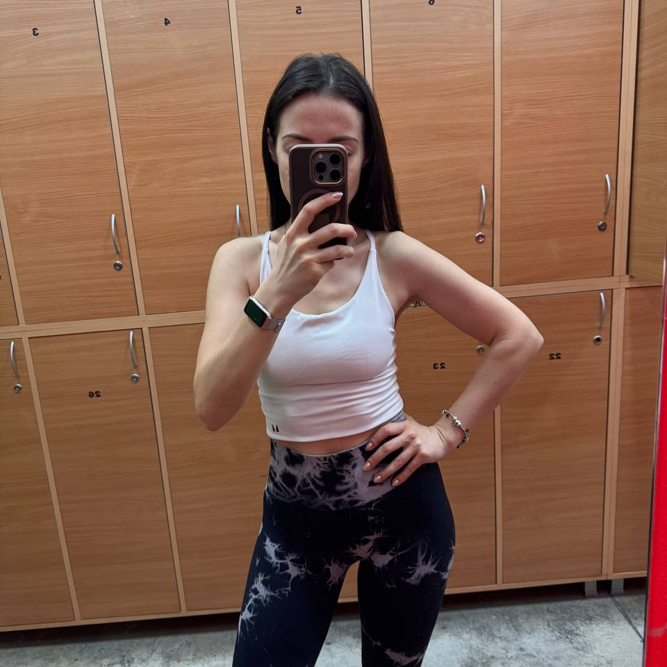 , <div class="editor-content"><p><span style="font-size: 0.75rem"><em>Ц. Петрова</em></span></p></div>