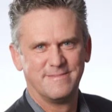 <div class="editor-content"><p><strong>Greg Julian, Canada</strong></p></div>, 