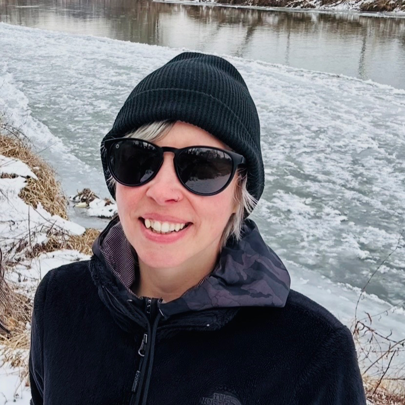 <div class="editor-content"><p><span>Laura Donle</span></p></div>, 