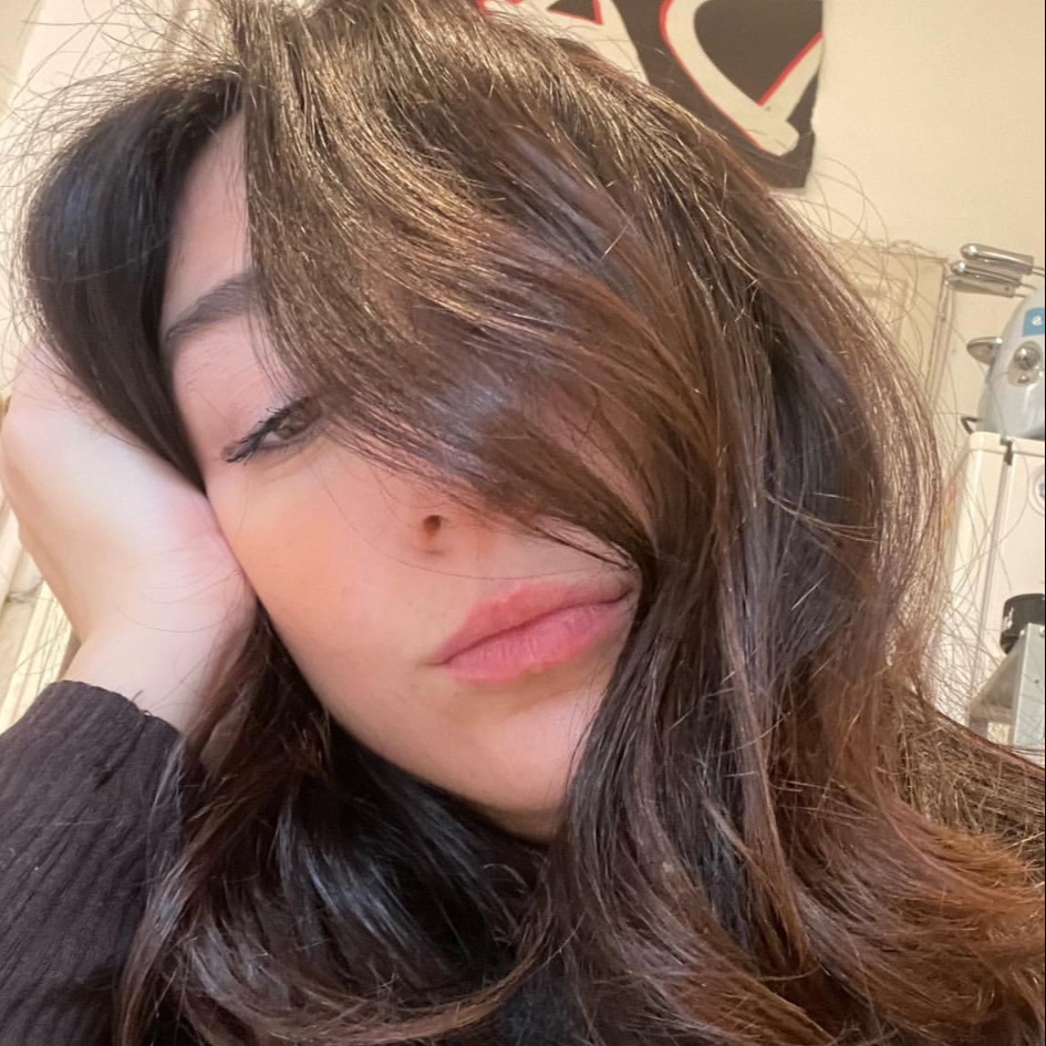 <div class="editor-content"><p>Marta F.</p></div>, 