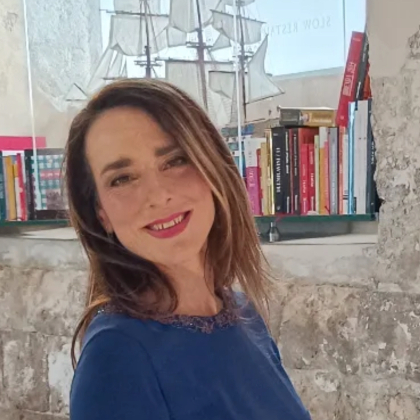 <div class="editor-content"><p>Sara C.</p></div>, 