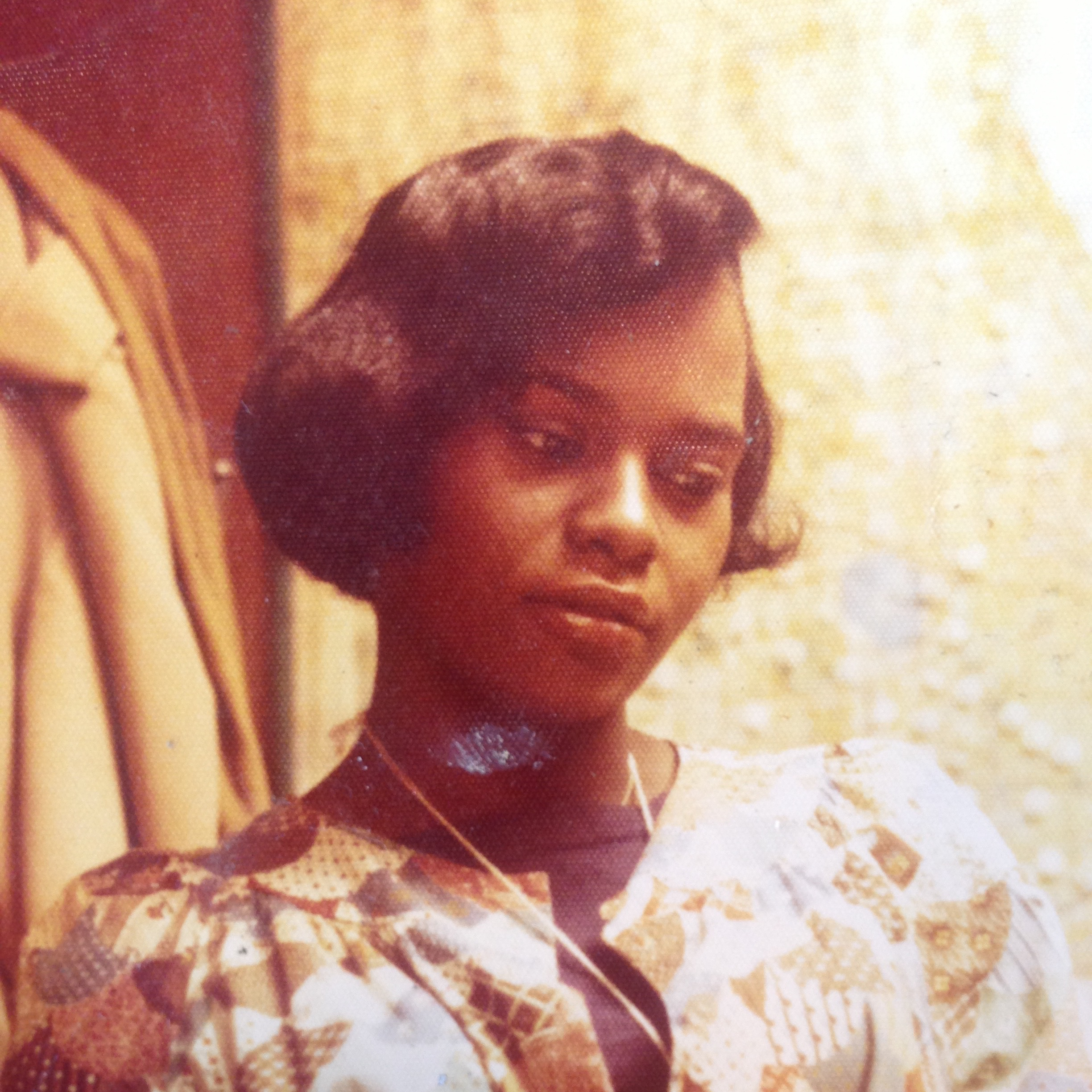 <div class="editor-content"><p>Janelle Rivers</p></div>, <div class="editor-content"><p><span style="color: #05D1F4">ON TWITTER</span></p></div>