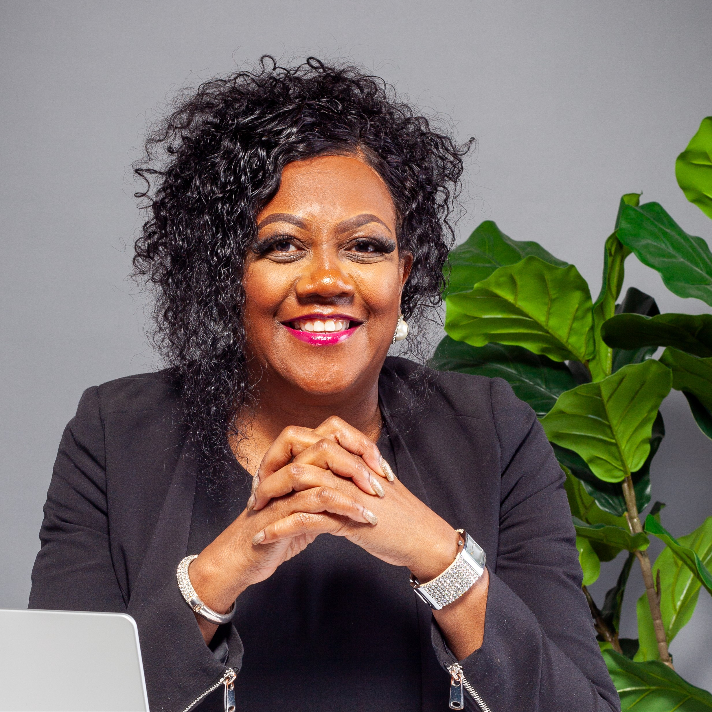 <div class="editor-content"><p><strong>Dr Maureen Taylor</strong></p></div>, <div class="editor-content"><p>Consultant Systemic Psychotherapist &amp; Supervisor</p></div>