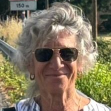 <div class="editor-content"><p><span style="font-size: 1.25rem; color: rgb(16, 119, 150)">★ ★ ★ ★ ★</span></p><p><span style="color: rgb(153, 0, 153)"><strong>LISA</strong></span></p></div>,