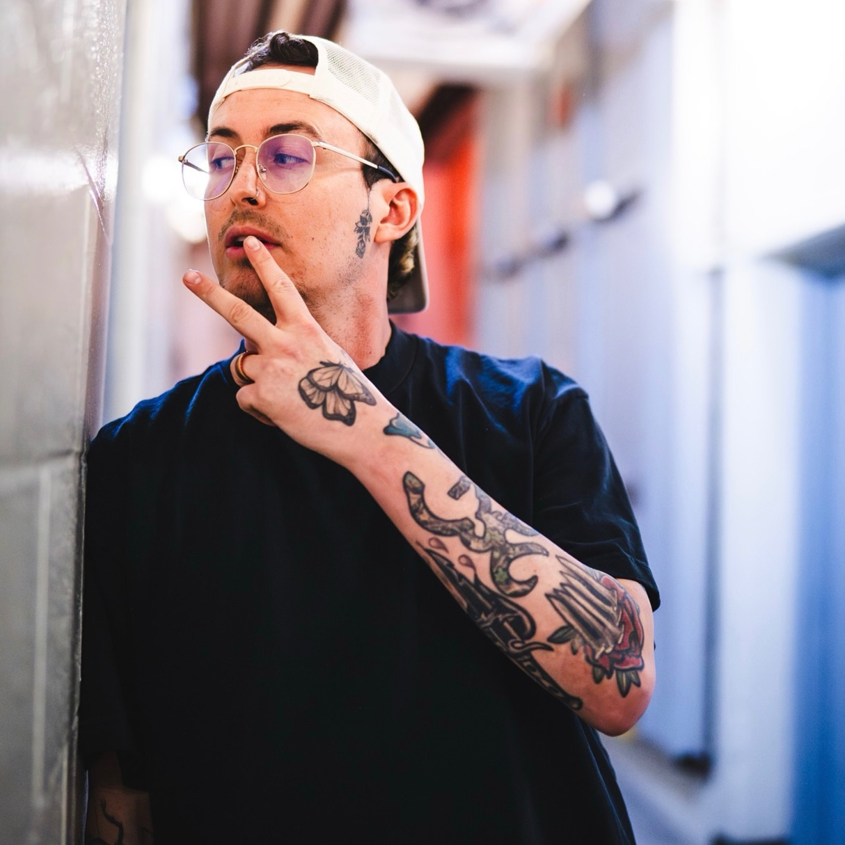 <div class="editor-content"><p>Sam Laponis</p></div>, <div class="editor-content"><p>Singer / Filmmaker&nbsp;</p></div>