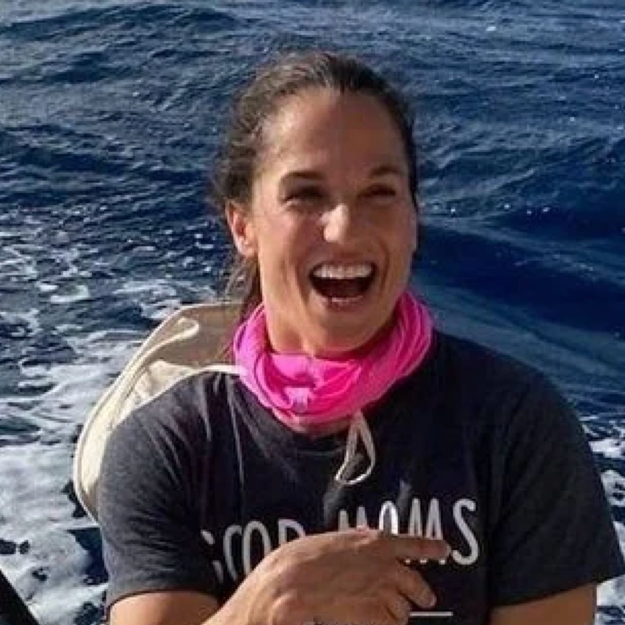 , <div class="editor-content"><p>@amandasumnerbooks</p></div>