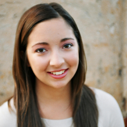 <div class="editor-content"><p>Aurora J.</p></div>, <div class="editor-content"><p>APP MEMBER</p></div>