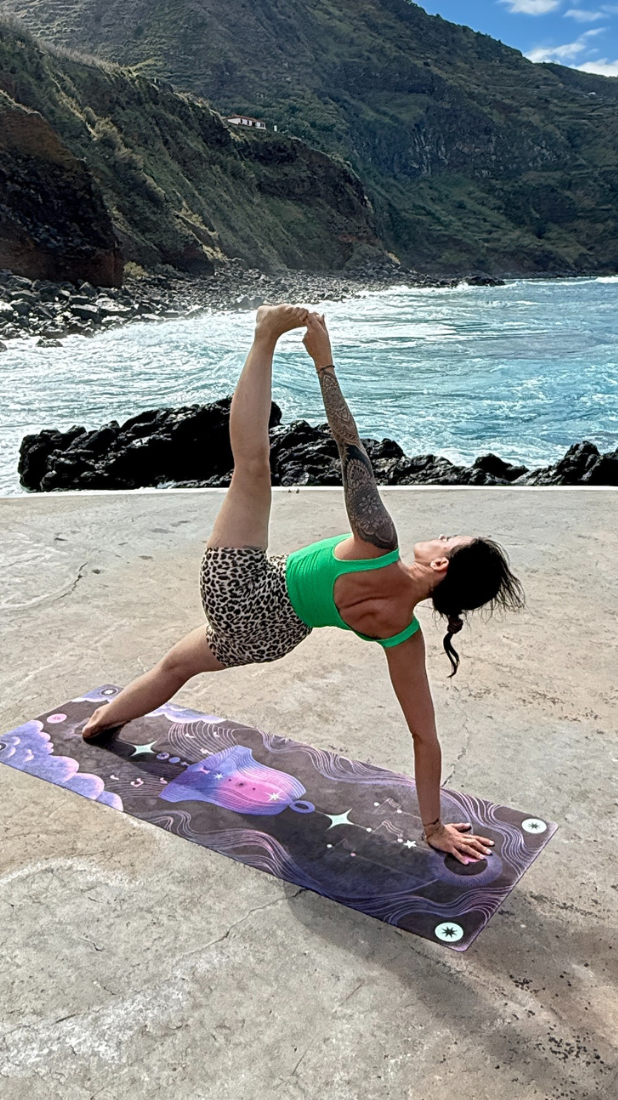 Platforma jogi i medytacji online Moonholi. Szeroki wybór treningów na wszystkich poziomach trudności. Nielimitowany dostęp 24/7.