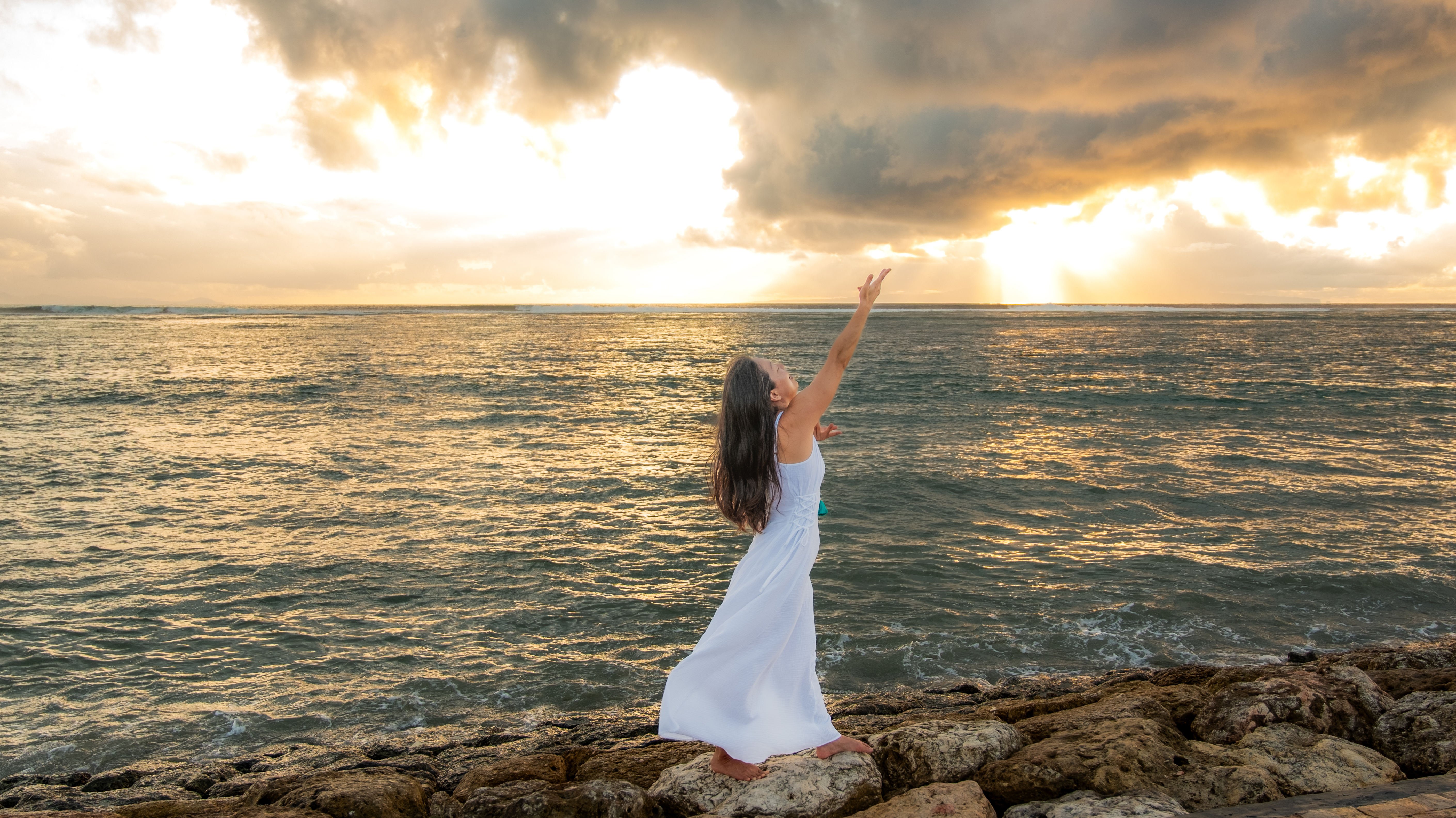 Awaken Your Light. Realign With Truth. Love Your Life Again.