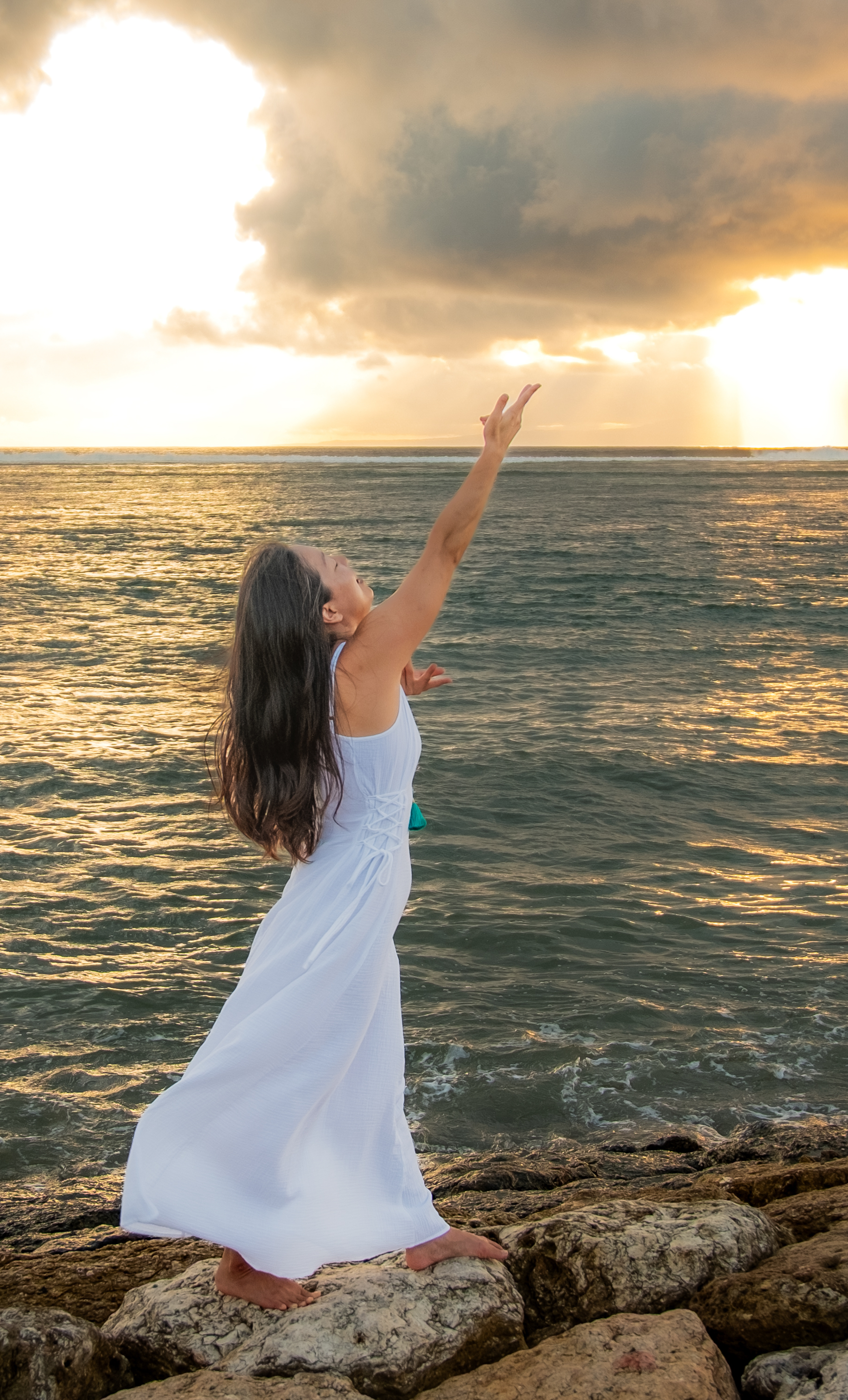 Awaken Your Light. Realign With Truth. Love Your Life Again.