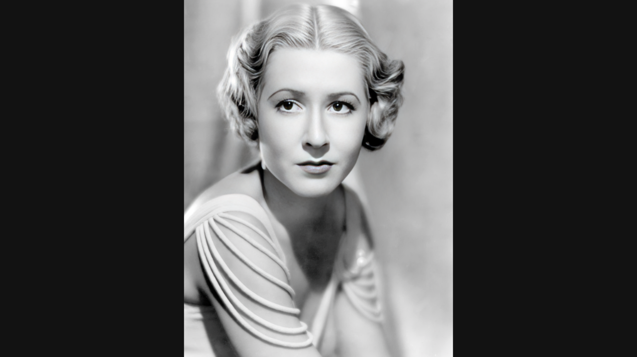 Mae Clark