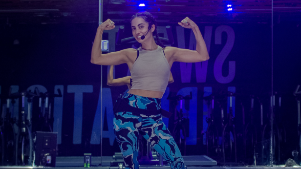 30 Mins Abs + Booty | Hannah