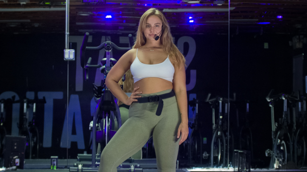 30 Mins Beginner Yoga | Hannah