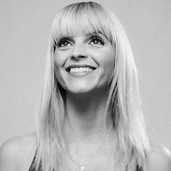Jen headshot1